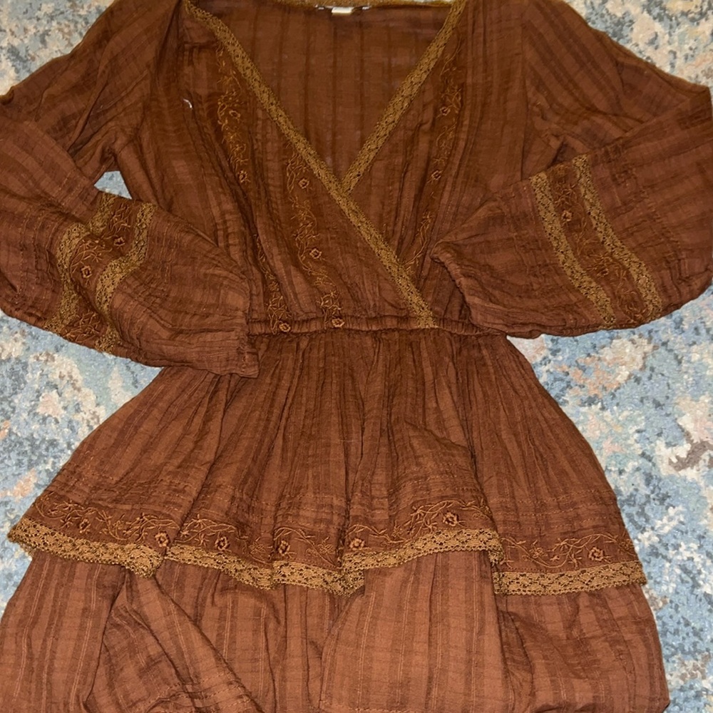 AE brown ruffle, fall dress with lace and pinched waist and V-neck